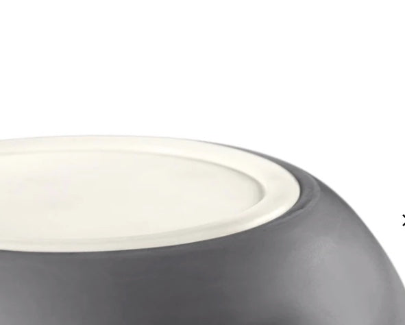 Shows the non slip rubber on the bottom of the Hunter Lund dog bowl.