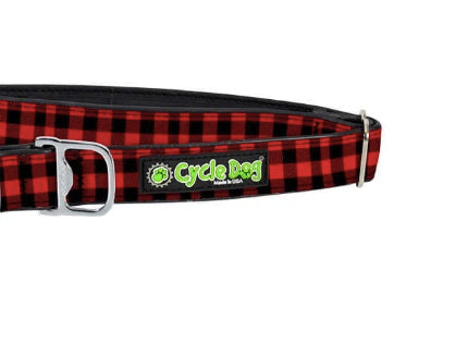 Made from recycled materials, extremely durable and a wider width for large dogs.