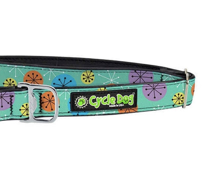 Durable Waterproof dog collar made from recycled bike inner tubes.