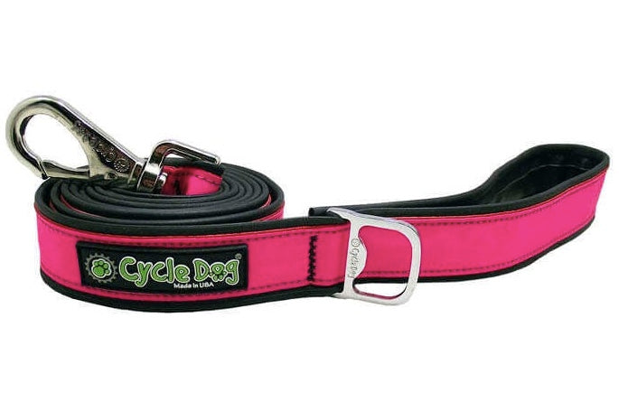 Highly reflective dog lead hot pink.