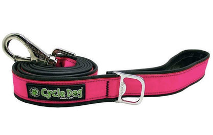 Highly reflective dog lead hot pink.