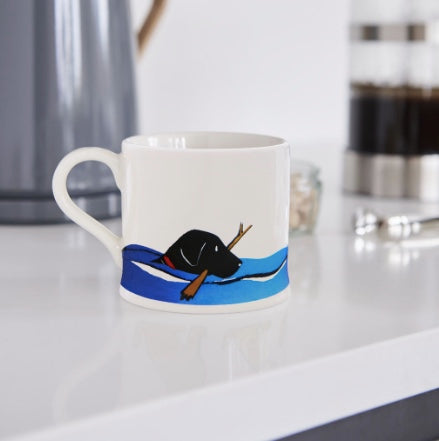 Black Labrador on the side of a white porcelain mug NZ